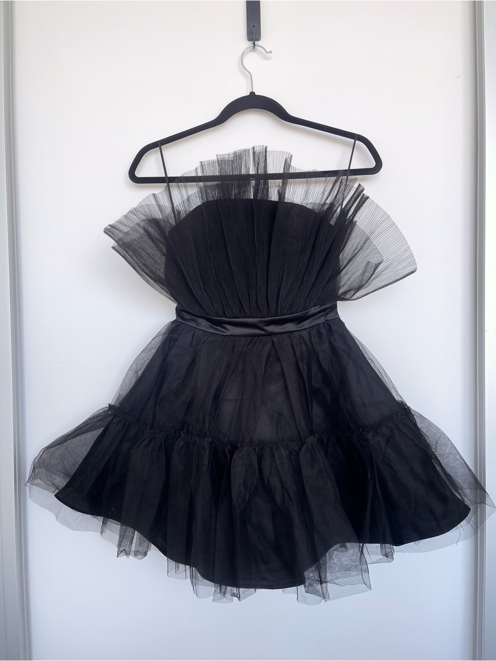 SHOWPO Amalya Mini Flare Dress Tiered Tulle Fit Bow Detail in Black Size 0 NWT